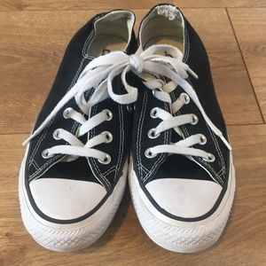 Black converse all star